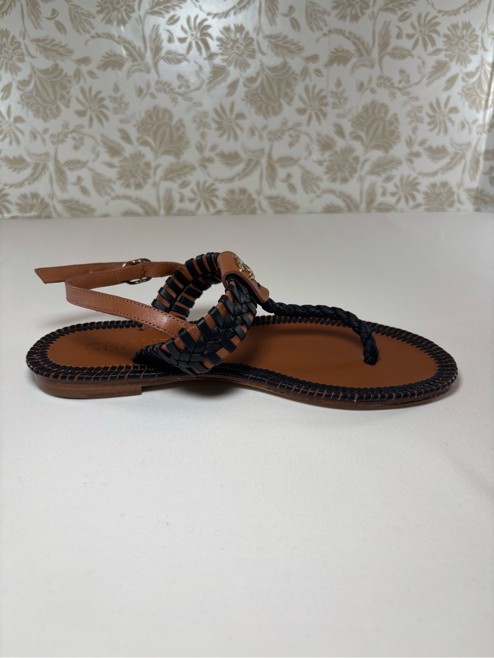 CHANEL Brown and Black Leather CC Logo Thong Sandals - Picture 6 of 10